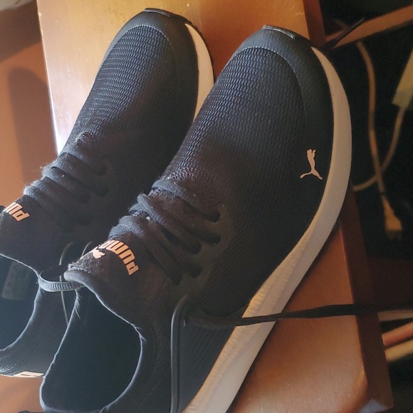 WOMENS SNEAKERS - Picture 2 of 4